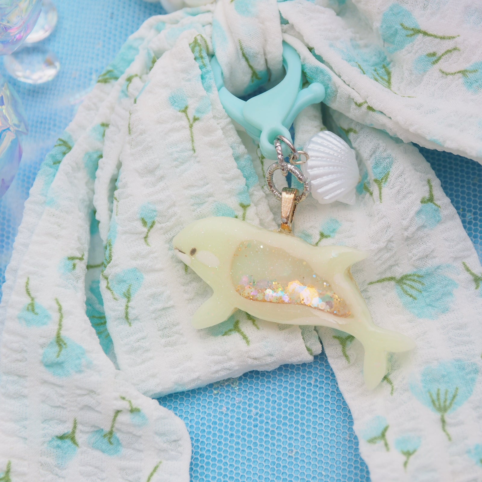 Baby Orca Charm (Pearly Hairties)