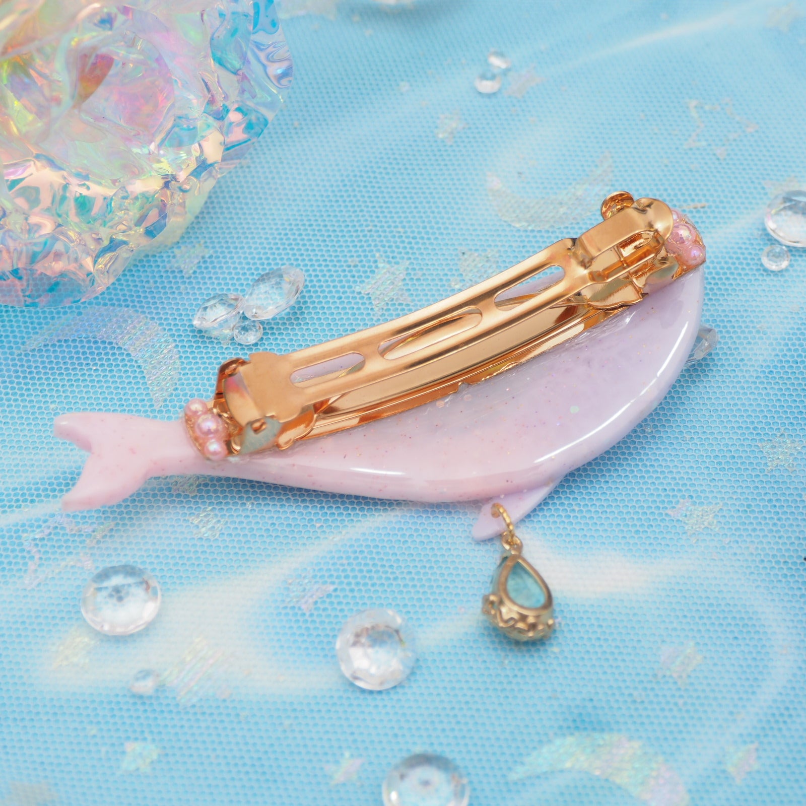 Clavaria Whale Clasp