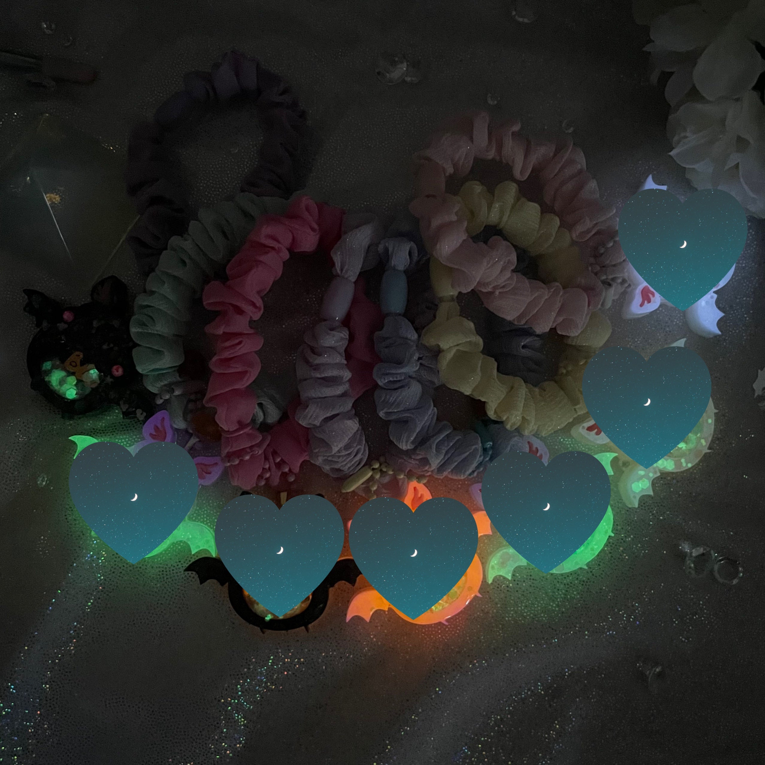 Charcoal Froot Bat Hairtie