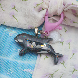 Baby Orca Charm (Pearly Hairties)