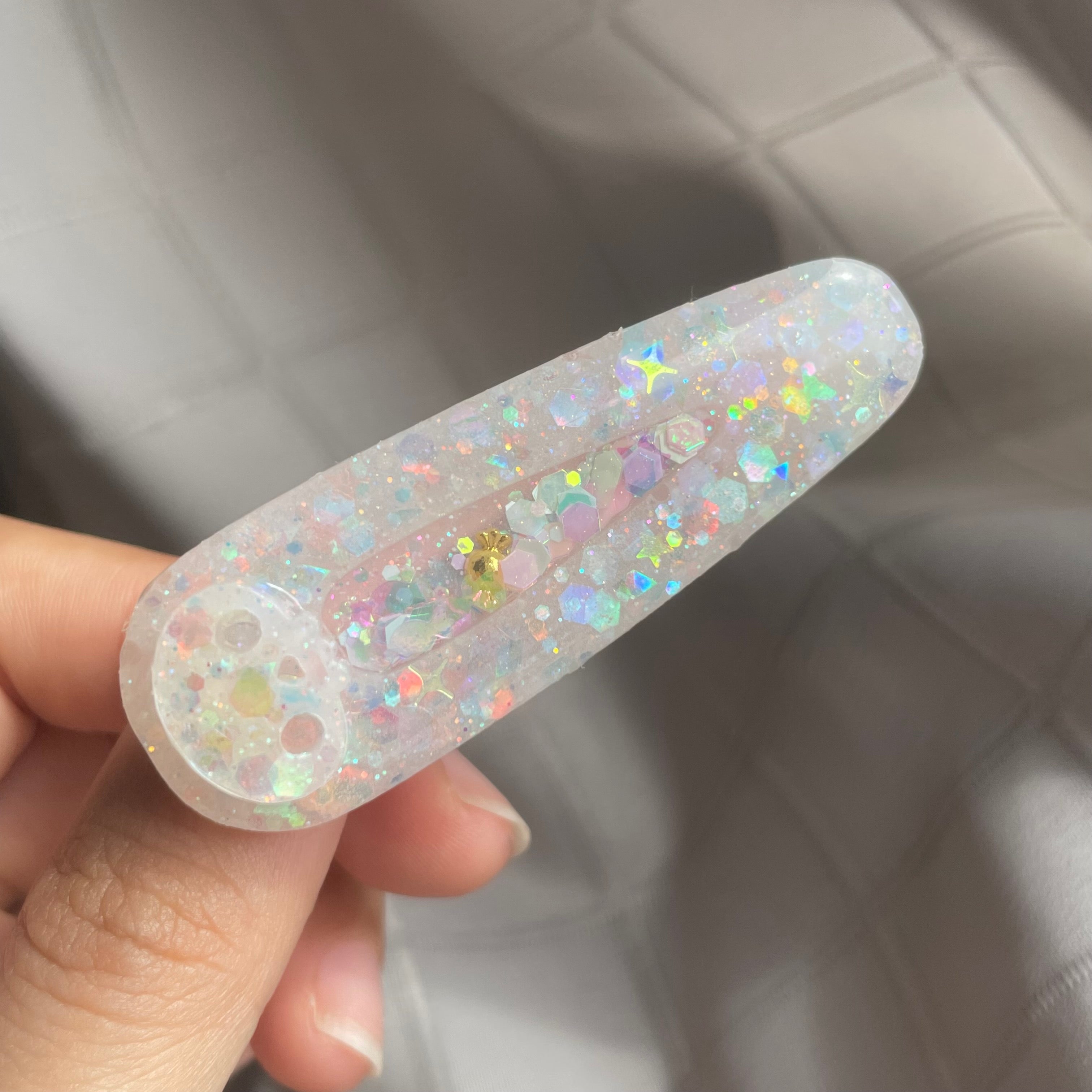 Ghoul Dust Hairclip with Tiny Holo Skull (Teardrop)