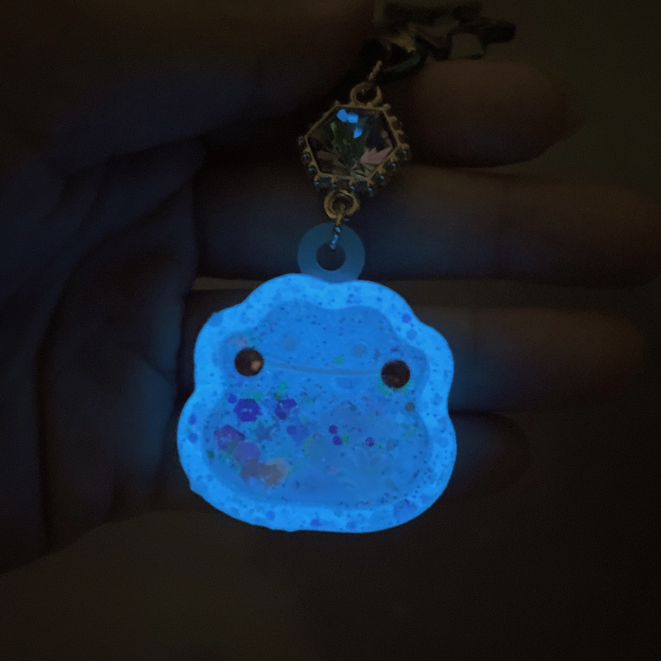 Mini Ditto Shaker Charm (glowing)