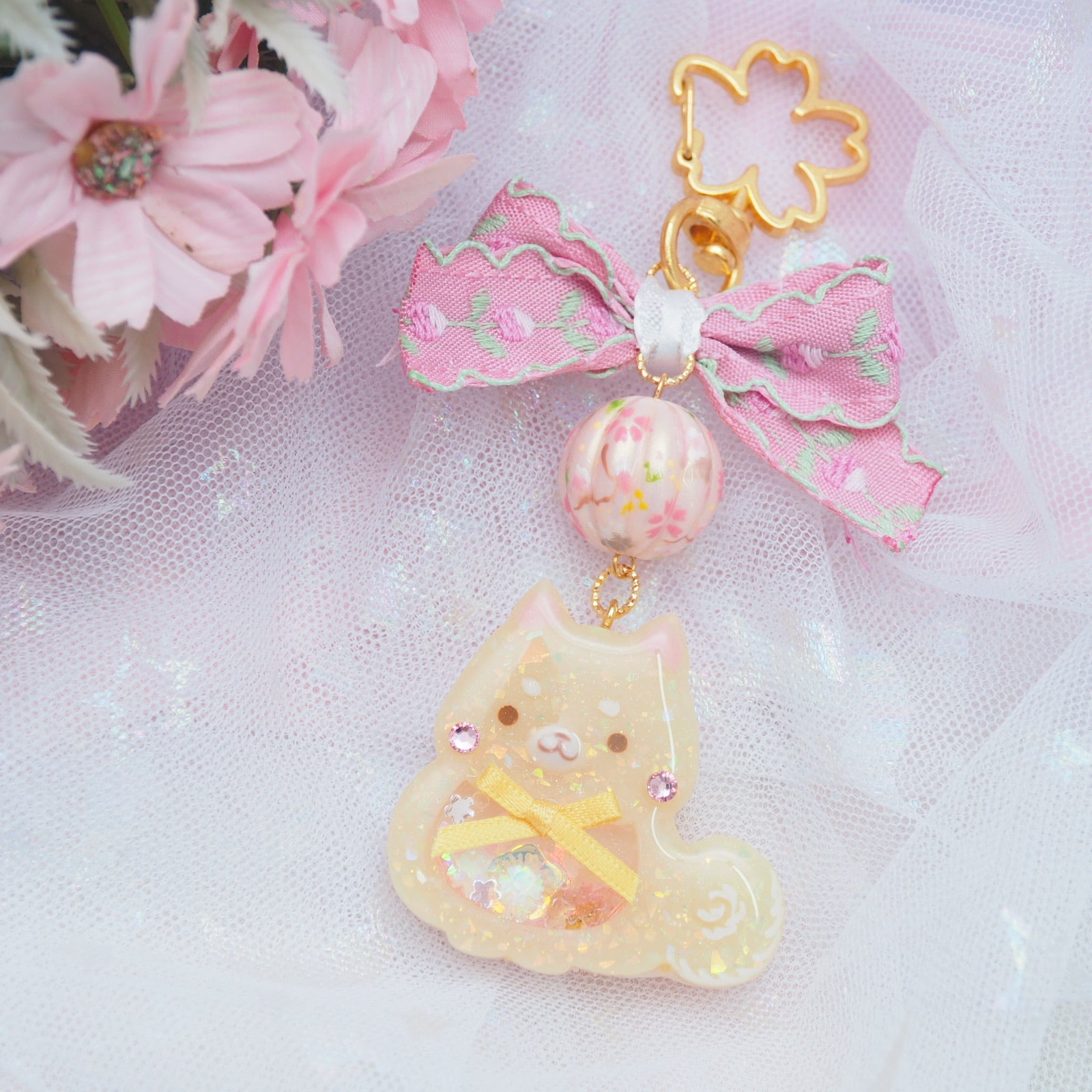 Shiba Charm with handpainted bead (Beige)