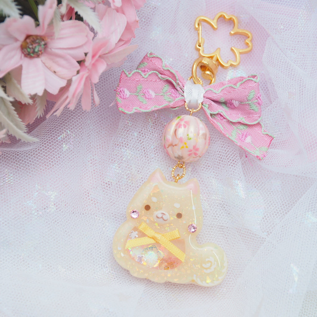Shiba Charm with handpainted bead (Beige)